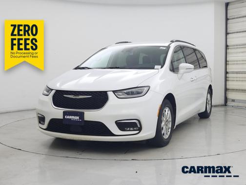 White 2022 Chrysler Pacifica Touring L