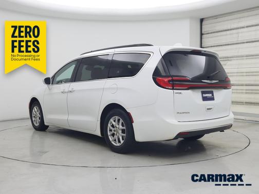 White 2022 Chrysler Pacifica Touring L