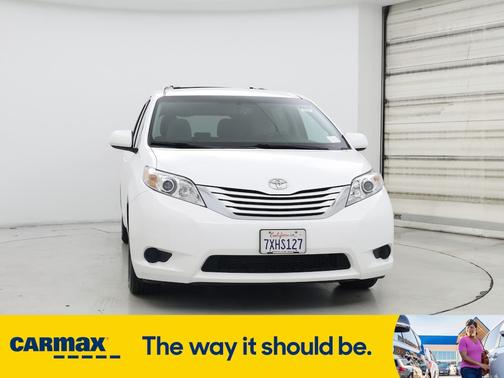 2017 Toyota Sienna LE