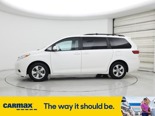 2017 Toyota Sienna LE