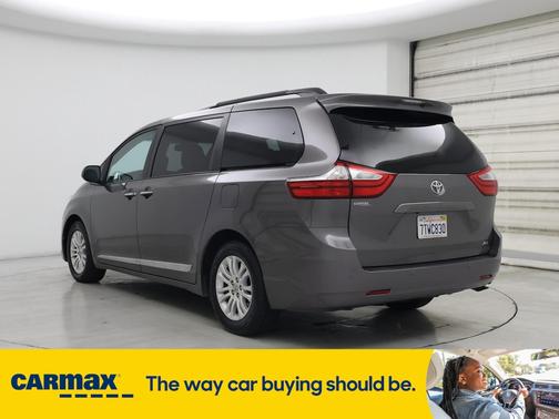 2016 Toyota Sienna XLE