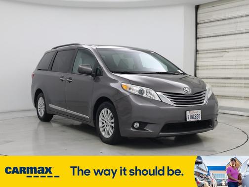 2016 Toyota Sienna XLE