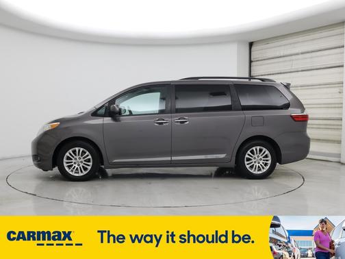 2016 Toyota Sienna XLE