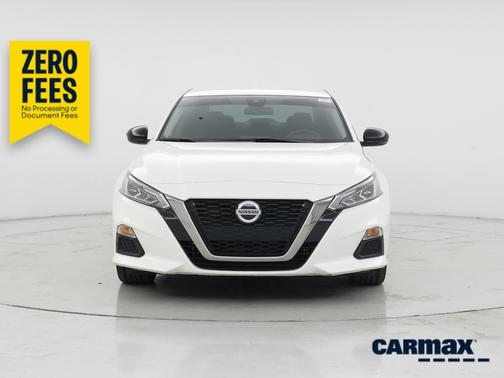 White 2020 Nissan Altima SR