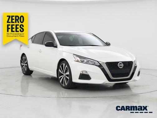 White 2020 Nissan Altima SR