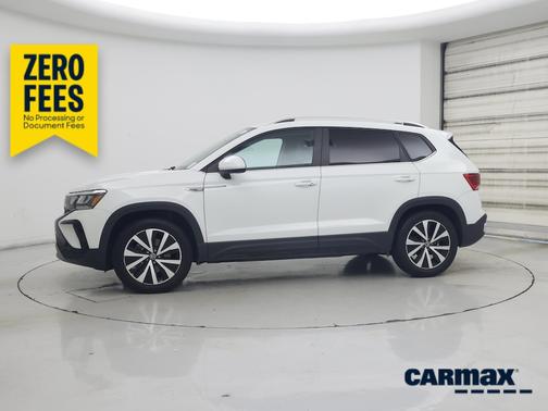 White 2022 Volkswagen Taos SE