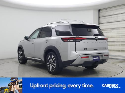 2022 Nissan Pathfinder Platinum