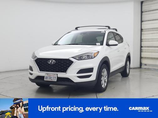 White 2019 Hyundai TUCSON SE