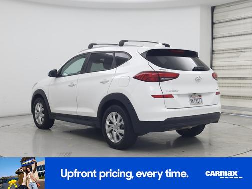 White 2019 Hyundai TUCSON SE