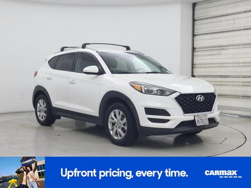 White 2019 Hyundai TUCSON SE