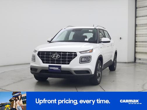 White 2025 Hyundai VENUE SEL