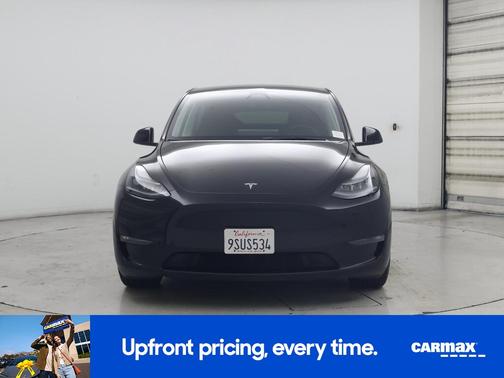 Black 2025 Tesla Model Y Performance