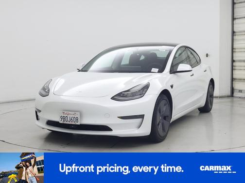 White 2022 Tesla Model 3
