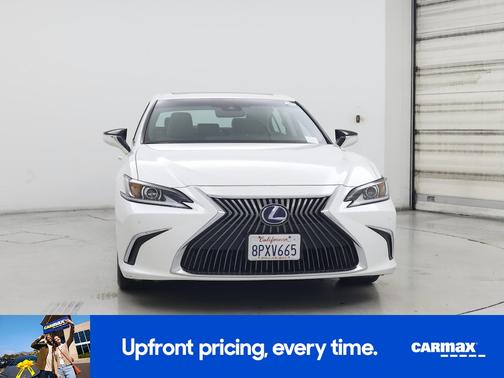 2020 Lexus ES 300h Luxury