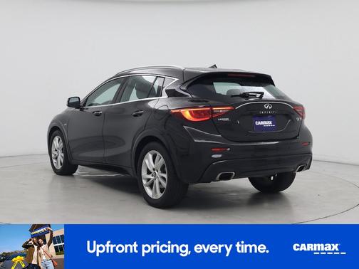 2017 INFINITI QX30 Premium