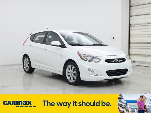 2013 Hyundai Accent SE
