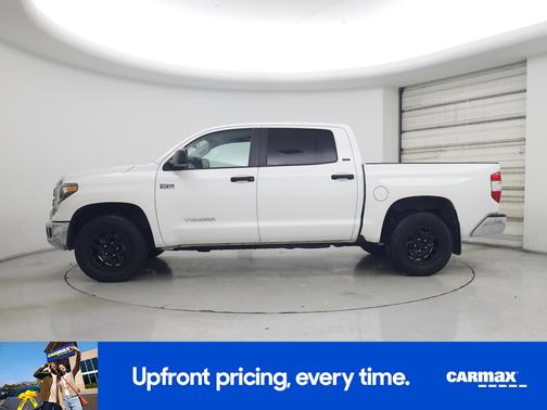 White 2018 Toyota Tundra SR5
