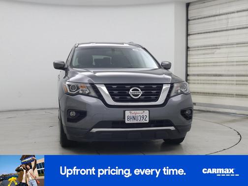 2018 Nissan Pathfinder SV