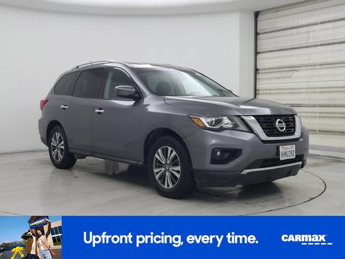2018 Nissan Pathfinder SV