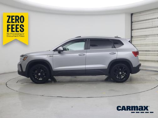 Gray 2022 Volkswagen Taos SE