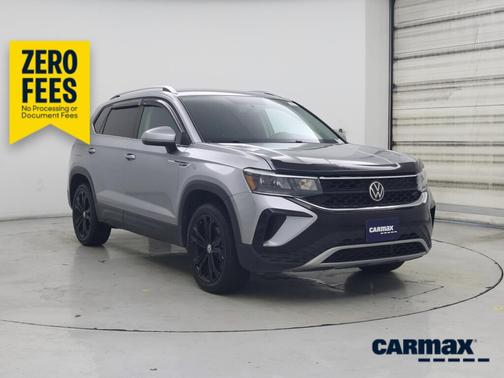 Gray 2022 Volkswagen Taos SE