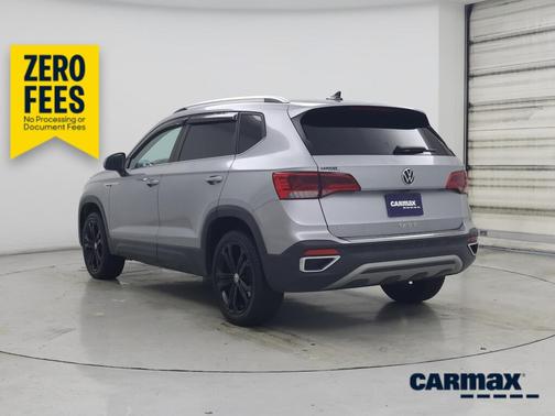 Gray 2022 Volkswagen Taos SE