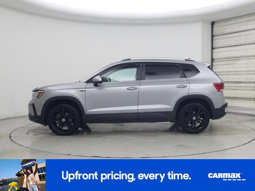 Gray 2022 Volkswagen Taos SE