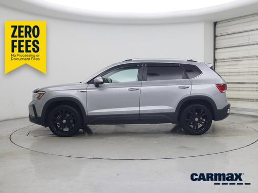 Gray 2022 Volkswagen Taos SE