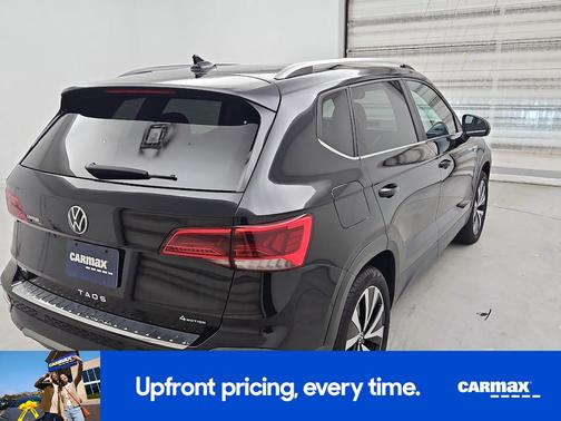 Black 2023 Volkswagen Taos SE