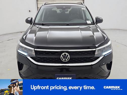 Black 2023 Volkswagen Taos SE
