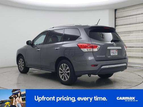 2016 Nissan Pathfinder SV