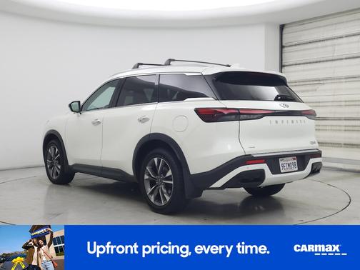 White 2023 INFINITI QX60 Luxe