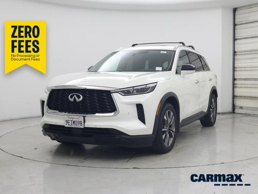 White 2023 INFINITI QX60 Luxe