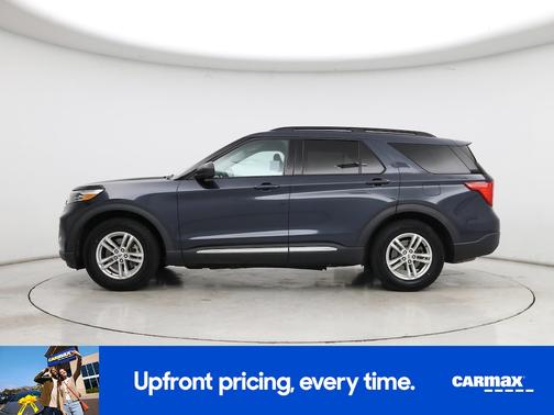 Blue 2022 Ford Explorer XLT