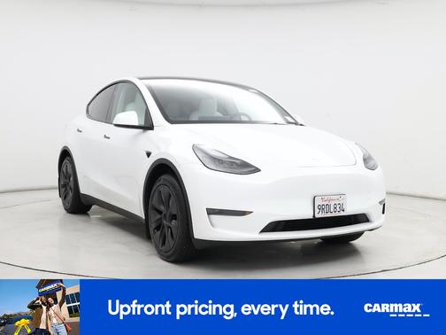 White 2025 Tesla Model Y Long Range