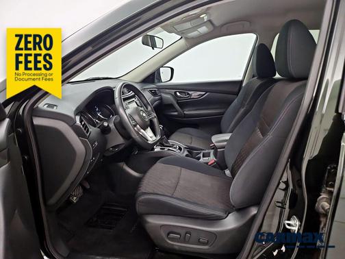 Green 2018 Nissan Rogue SV
