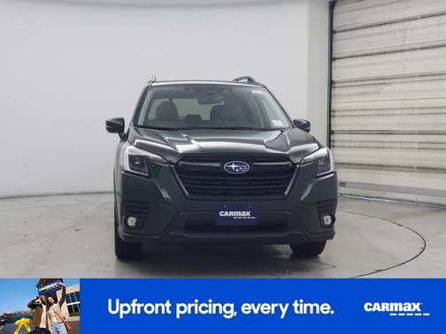 Green 2024 Subaru Forester Limited