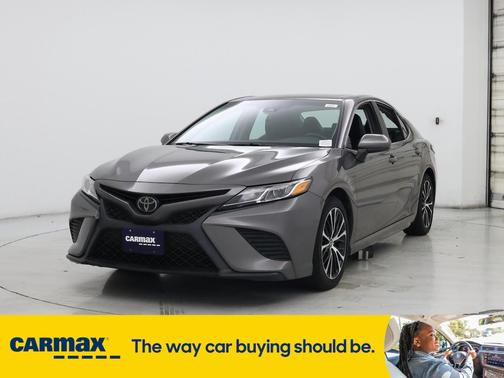 2018 Toyota Camry SE