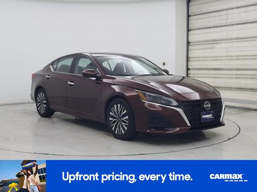 2023 Nissan Altima SV