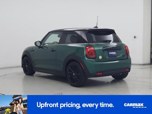 Green 2023 MINI SE Hardtop SE