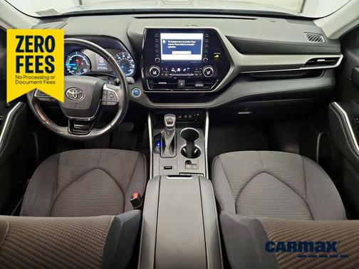 Silver 2021 Toyota Highlander Hybrid LE