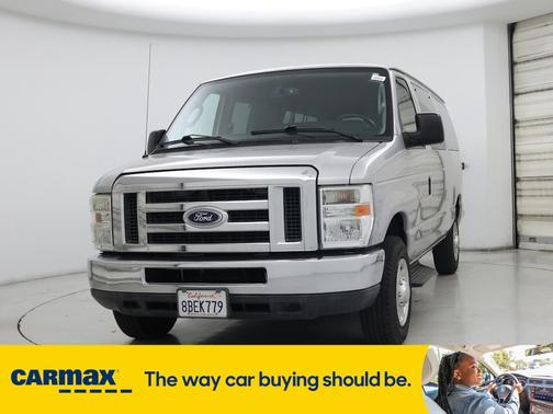 2013 Ford E350 Super Duty XLT