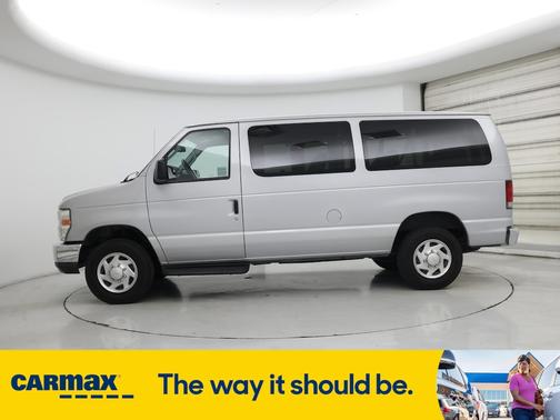 2013 Ford E350 Super Duty XLT