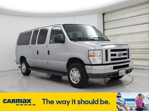 2013 Ford E350 Super Duty XLT