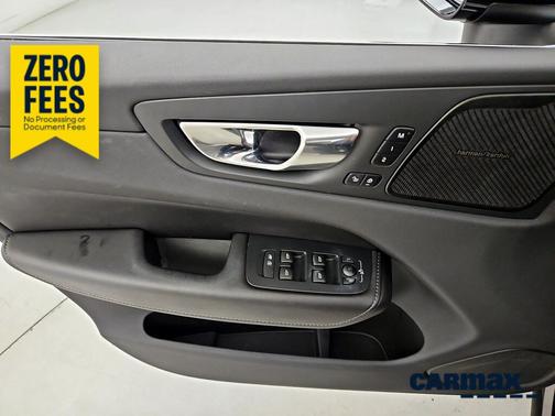 Black 2022 Volvo XC60 B5 Inscription