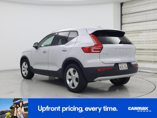 2020 Volvo XC40 T5 Momentum