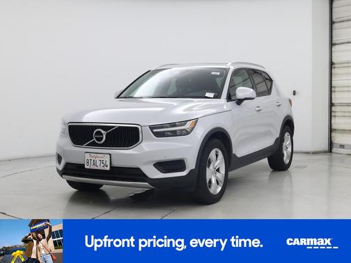 2020 Volvo XC40 T5 Momentum