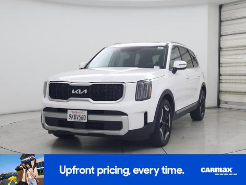 White 2024 Kia Telluride EX