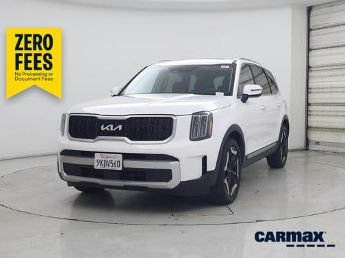 White 2024 Kia Telluride EX