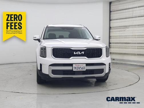 White 2024 Kia Telluride EX